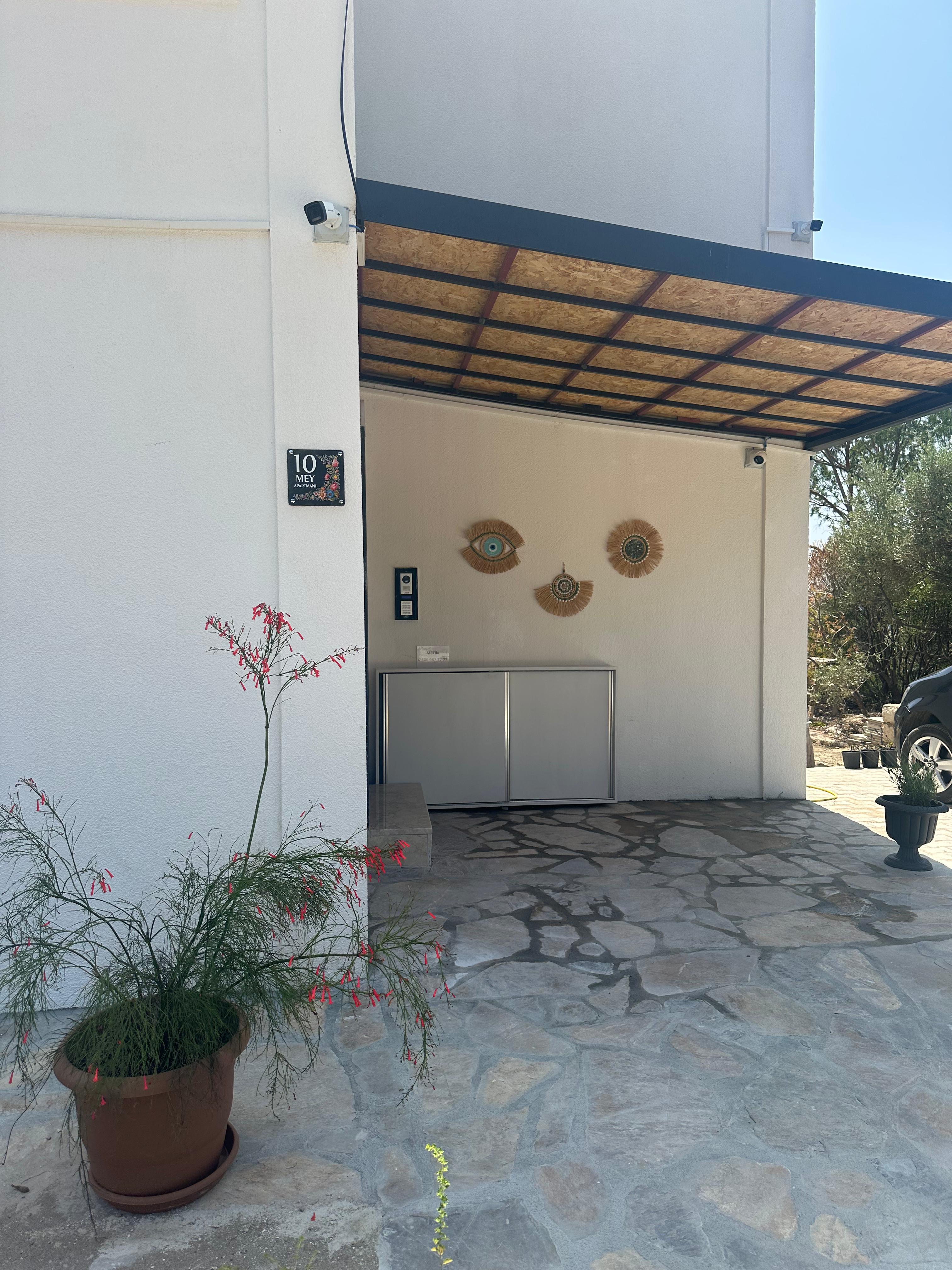 Bina girişi